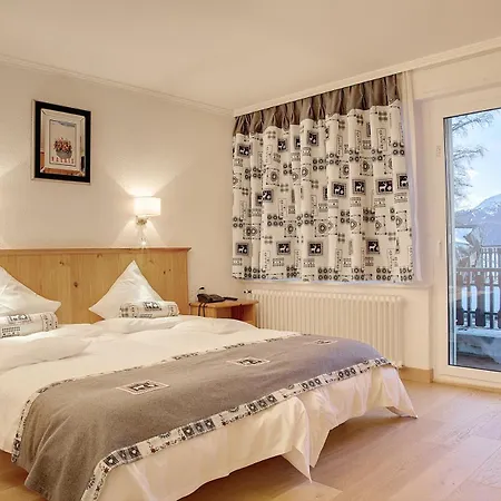 アデルドラド 3*