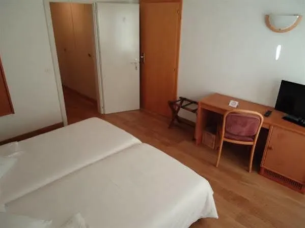 Ad'eldorado فندق كرانز مونتانا